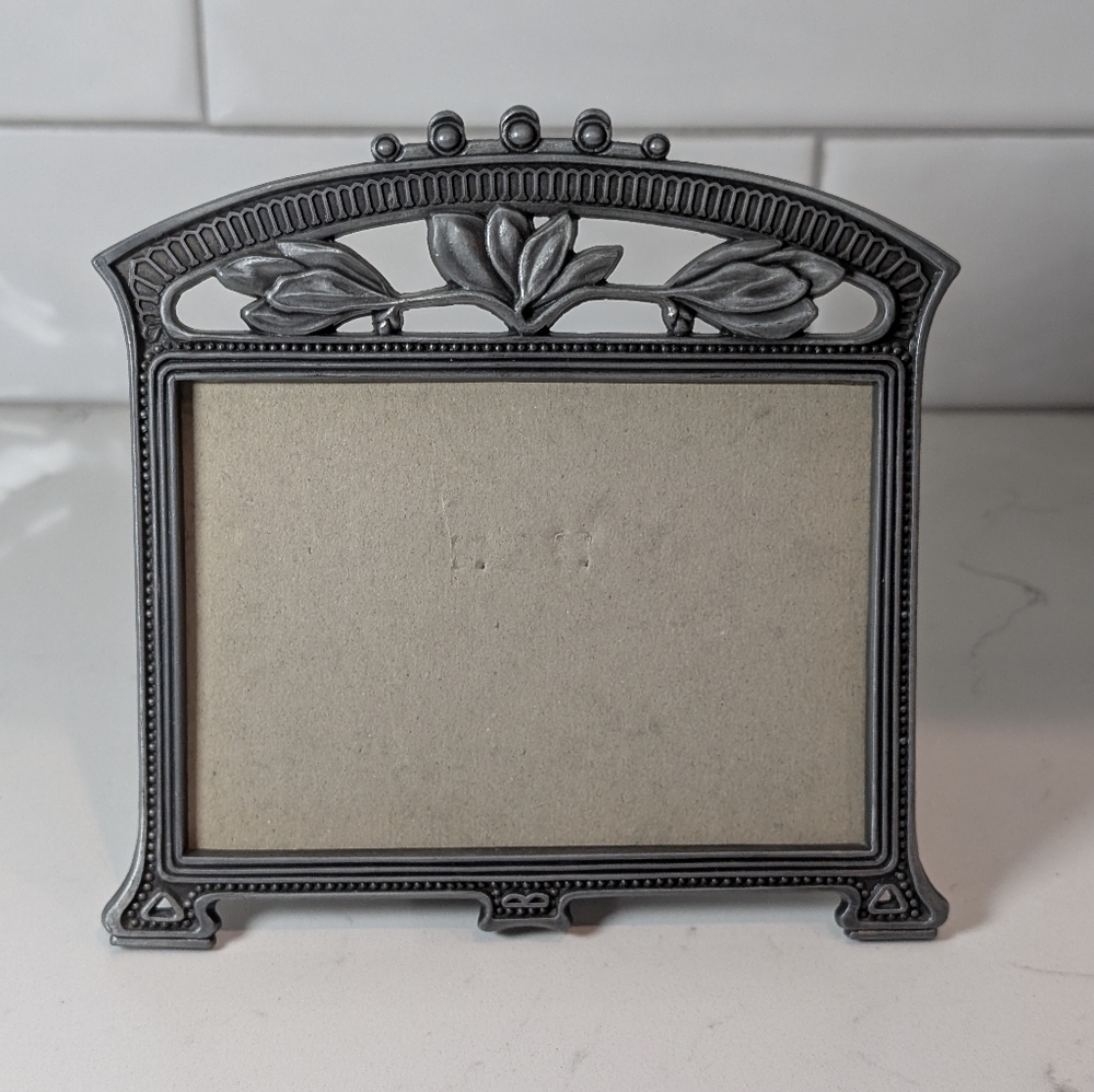 The Weston Gallery Gray Photo Frame